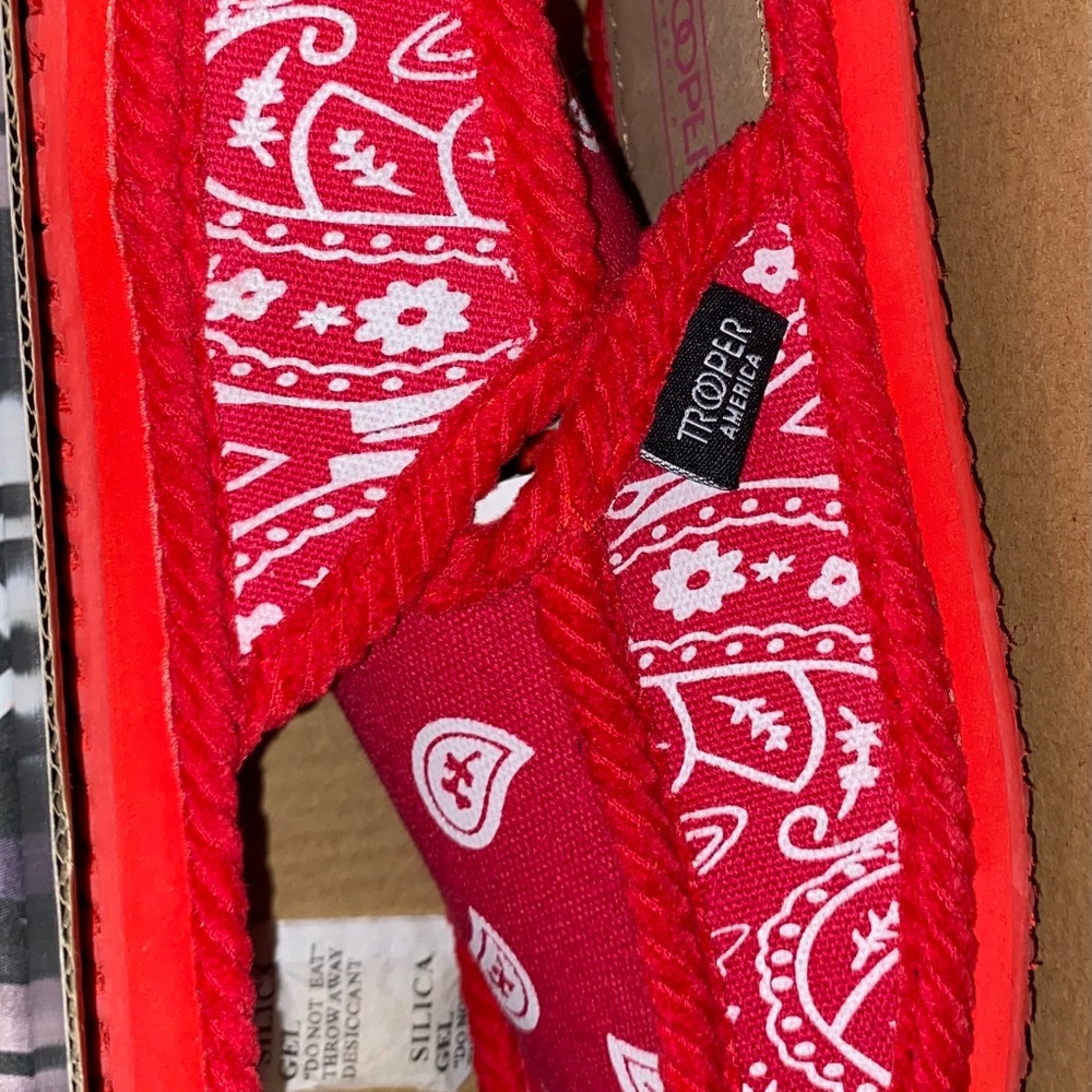 Red bandana slippers
